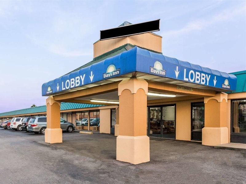 Days Inn By Wyndham Dickson Exterior photo