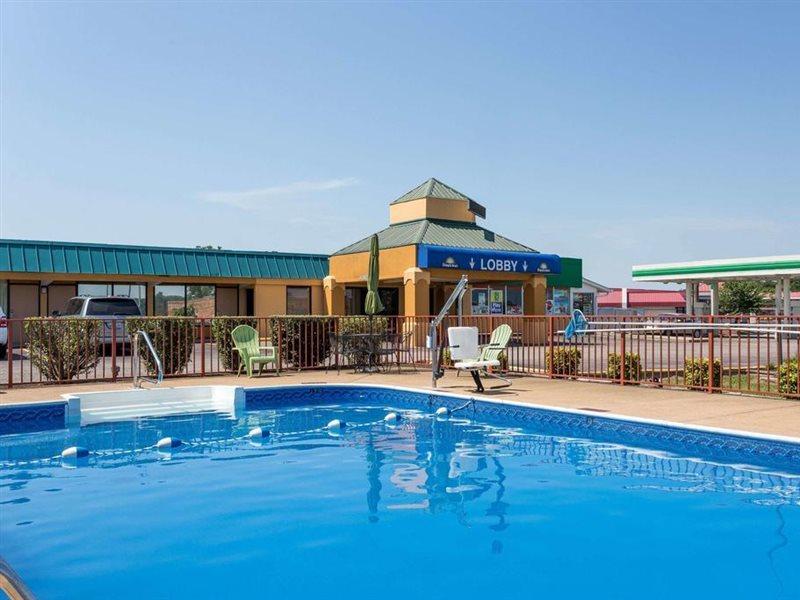 Days Inn By Wyndham Dickson Exterior photo