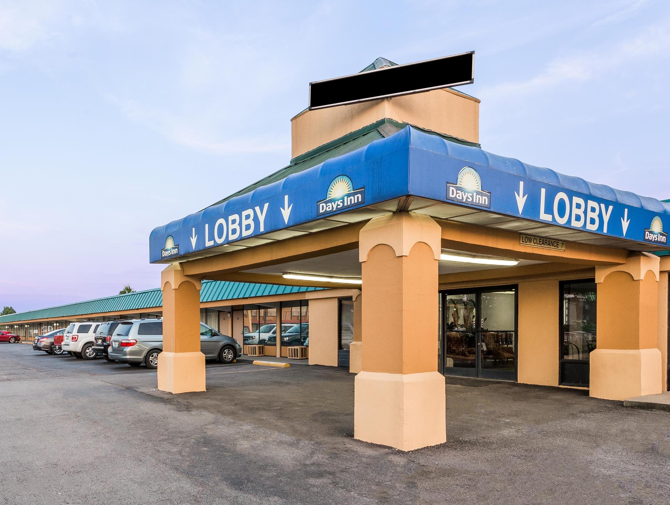 Days Inn By Wyndham Dickson Exterior photo